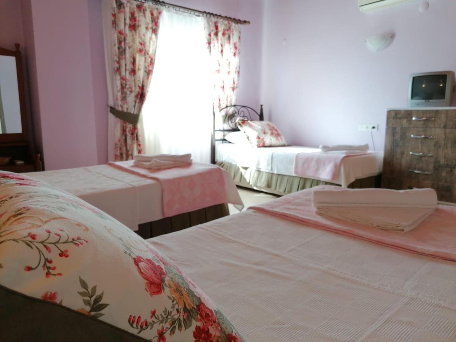 Maviev Otel Çeşme Quarto foto